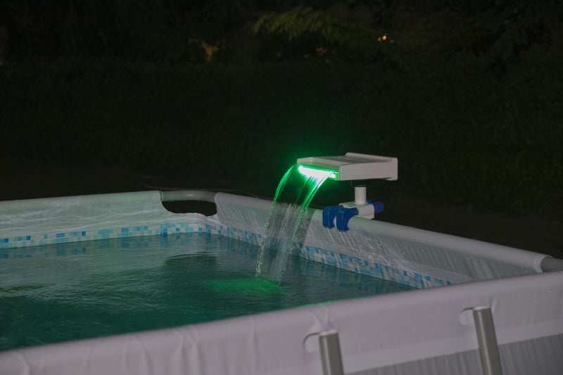 Flowclear™ zwembadwaterval met ledverlichting voor zwembaden met stalen frame